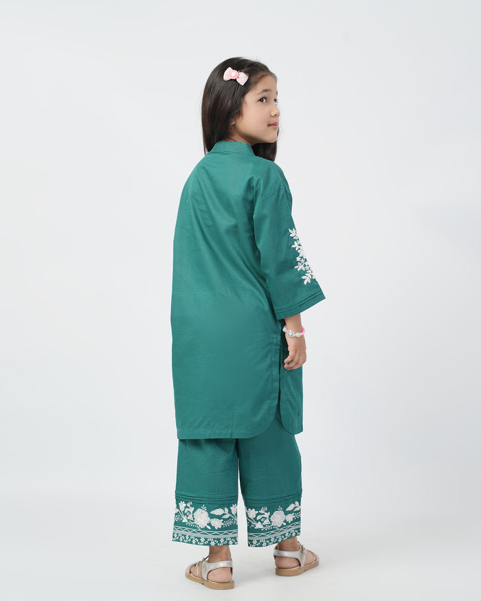 Girls Embroidered 02 Pcs Suit