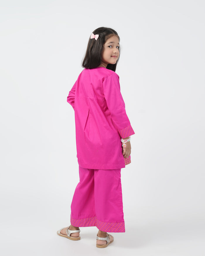 Girls Embroidered 02 Pcs Suit