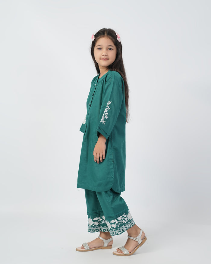 Girls Embroidered 02 Pcs Suit