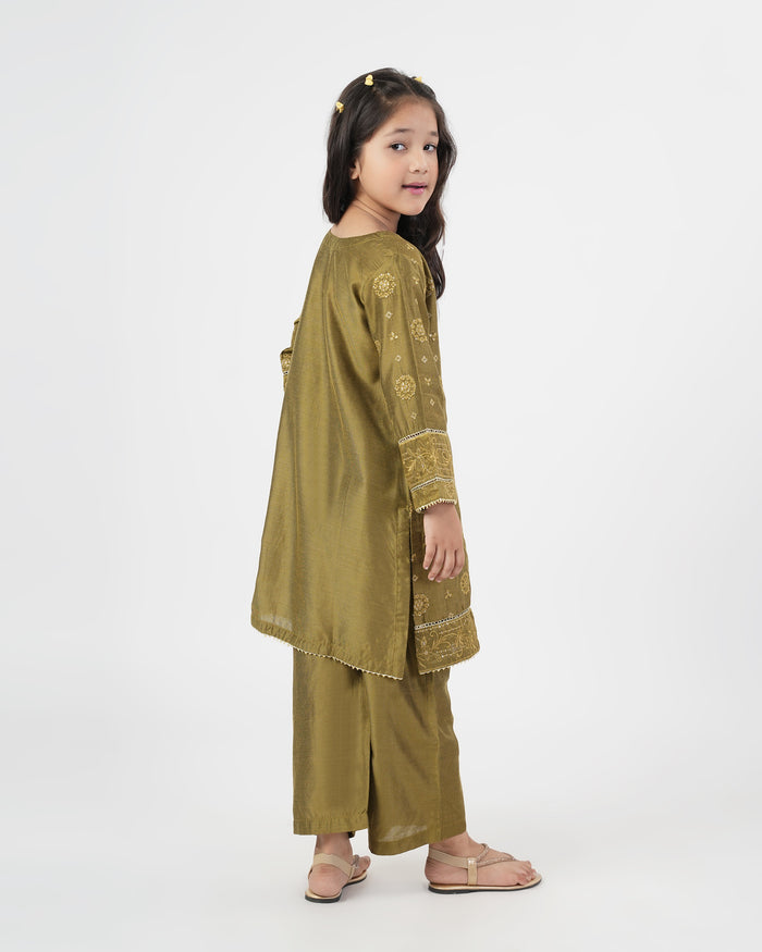 Girls Essentials Embroidered Dyed 2 Pc
