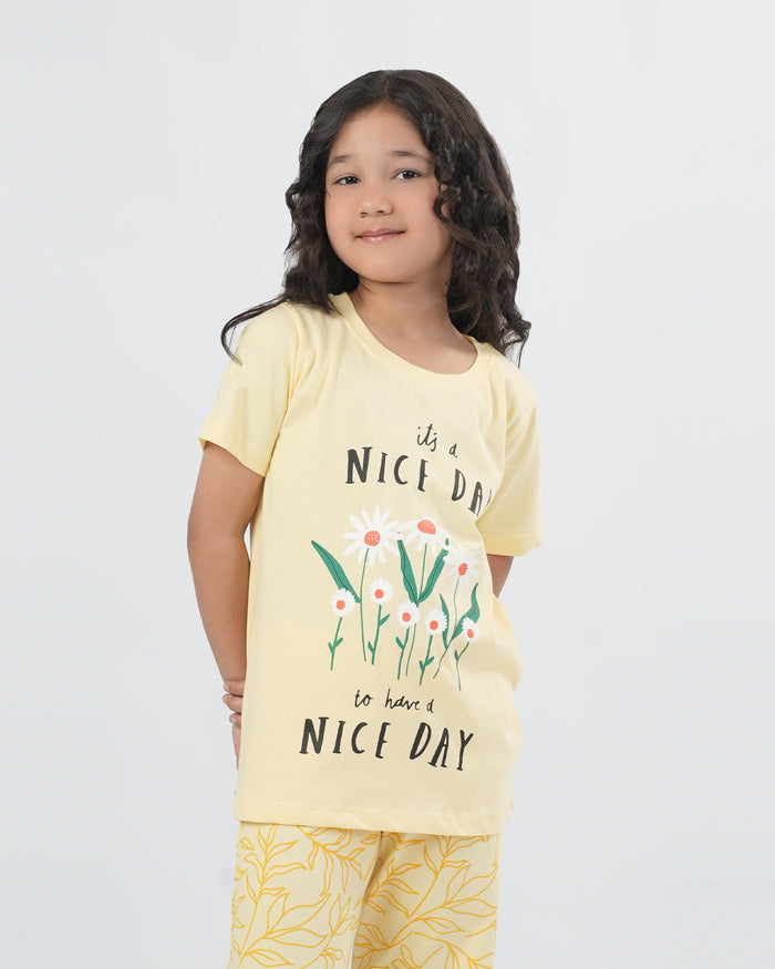 Girls Half Sleeves Night Suit