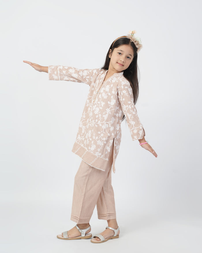 Girls Shalwar Kameez Suit