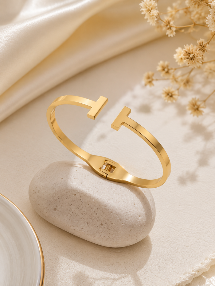 Luxe T-Bar Bangle – view 3 – Pabeena