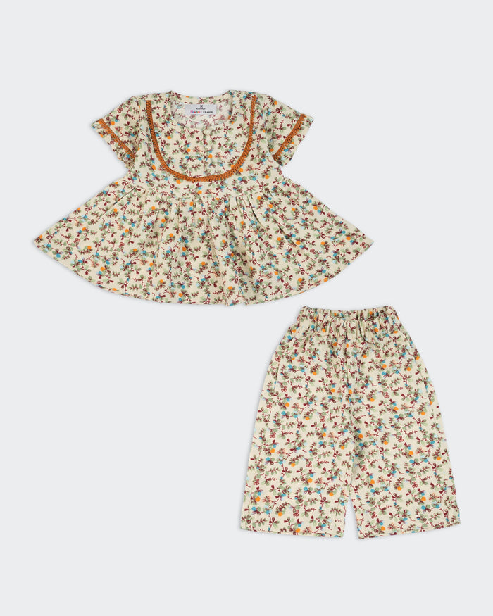 Newborn Girls Printed Textured 2 Pcs Suit