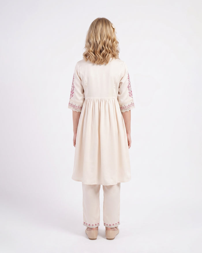 Signature Embroidered 2 Pc
