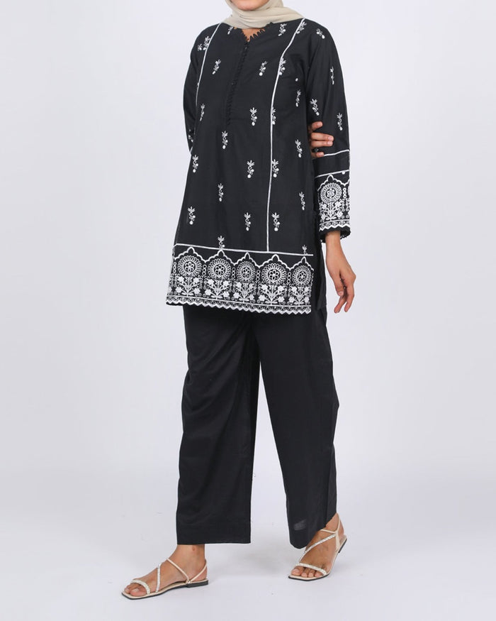 WomenÃƒÆ’Ã†â€™Ãƒâ€ Ã¢â‚¬â„¢ÃƒÆ’Ã¢â‚¬Å¡Ãƒâ€šÃ‚Â¢ÃƒÆ’Ã†â€™Ãƒâ€šÃ‚Â¢ÃƒÆ’Ã‚Â¢ÃƒÂ¢Ã¢â‚¬Å¡Ã‚Â¬Ãƒâ€¦Ã‚Â¡ÃƒÆ’Ã¢â‚¬Å¡Ãƒâ€šÃ‚Â¬ÃƒÆ’Ã†â€™Ãƒâ€šÃ‚Â¢ÃƒÆ’Ã‚Â¢ÃƒÂ¢Ã¢â‚¬Å¡Ã‚Â¬Ãƒâ€¦Ã‚Â¾ÃƒÆ’Ã¢â‚¬Å¡Ãƒâ€šÃ‚Â¢s Stitched 2-Piece Cotton Suit ÃƒÆ’Ã†â€™Ãƒâ€ Ã¢â‚¬â„¢ÃƒÆ’Ã¢â‚¬Å¡Ãƒâ€šÃ‚Â¢ÃƒÆ’Ã†â€™Ãƒâ€šÃ‚Â¢ÃƒÆ’Ã‚Â¢ÃƒÂ¢Ã¢â‚¬Å¡Ã‚Â¬Ãƒâ€¦Ã‚Â¡ÃƒÆ’Ã¢â‚¬Å¡Ãƒâ€šÃ‚Â¬ÃƒÆ’Ã†â€™Ãƒâ€šÃ‚Â¢ÃƒÆ’Ã‚Â¢ÃƒÂ¢Ã¢â€šÂ¬Ã…Â¡Ãƒâ€šÃ‚Â¬ÃƒÆ’Ã¢â‚¬Â¦ÃƒÂ¢Ã¢â€šÂ¬Ã…â€œ Black & White, Women Shalwar Suits, Eminent, Chase Value
