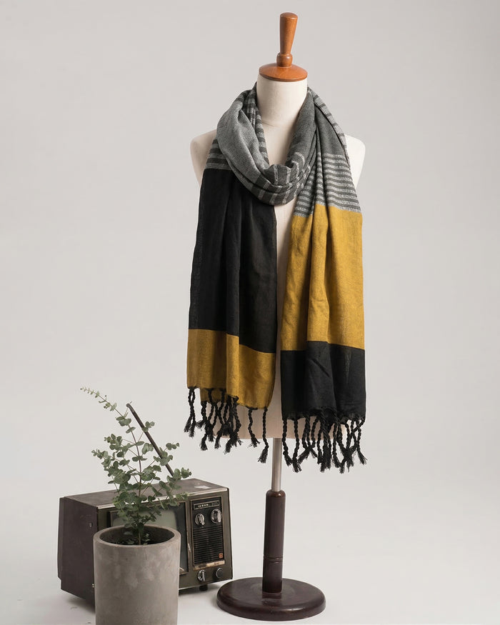Women's Hand Woven Scarf